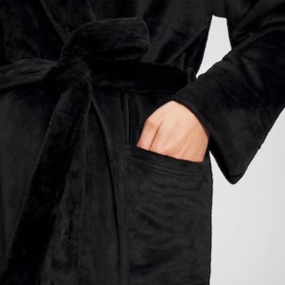 Soma Plush Long Robe Size L/XL in Black - Picture 2 of 3